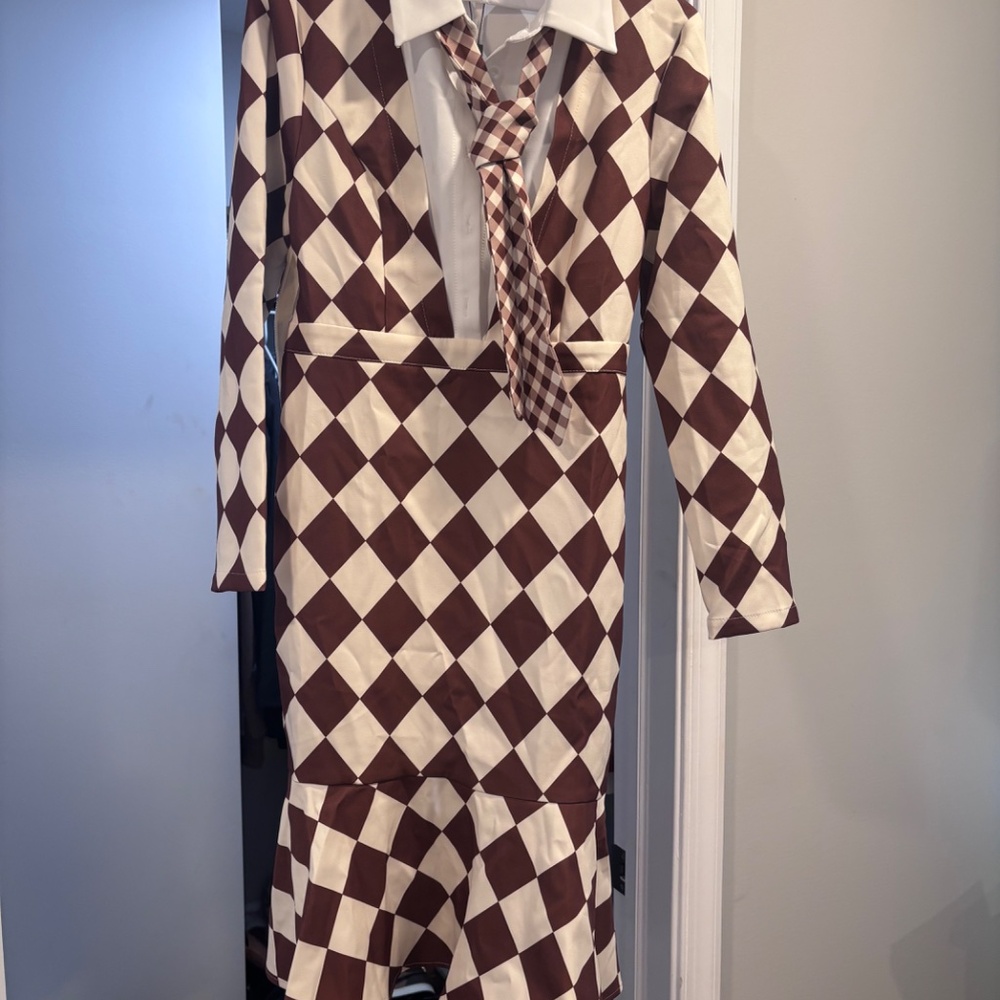 Dress - Picture 2 of 2